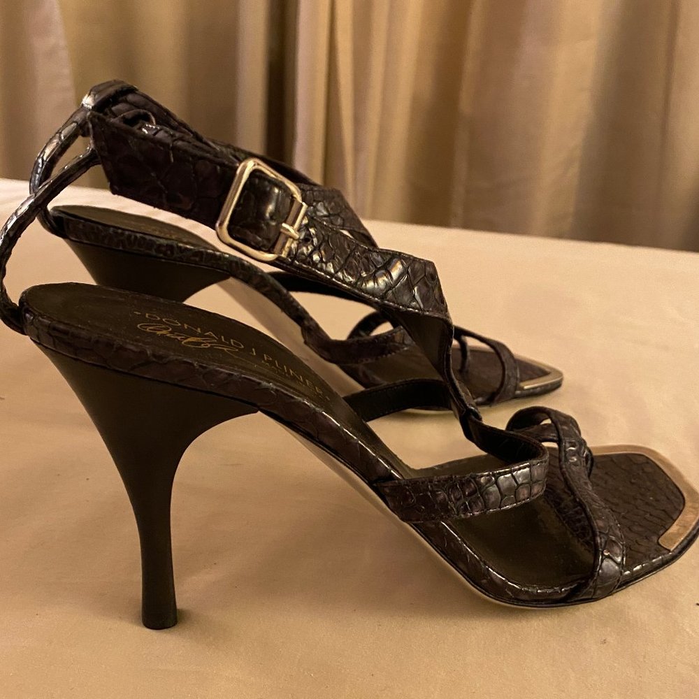 Donald J Pliner 8.5 M Python Heeled Sandels